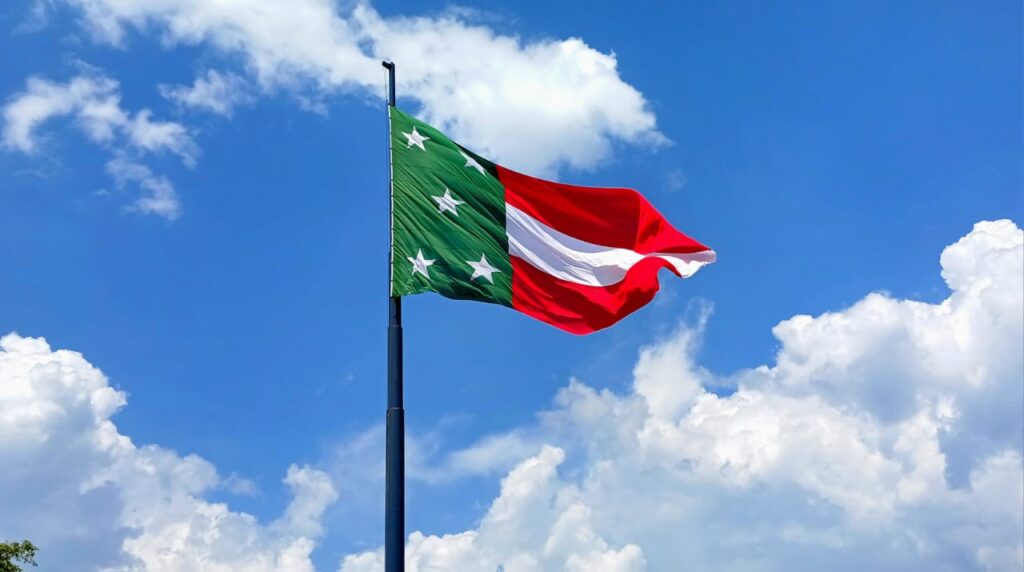 Himno de Yucatán y Bandera, símbolos locales.