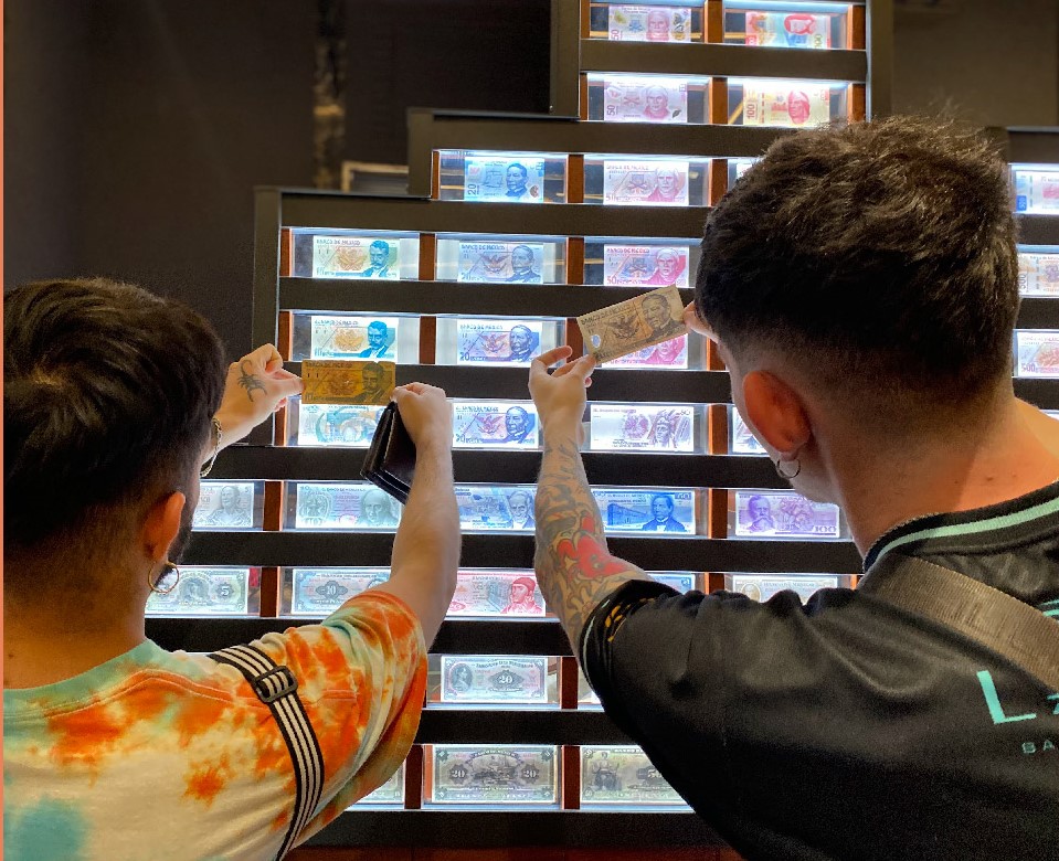 Billetes falsos en Yucatán. Museo numismático del Banco de México.