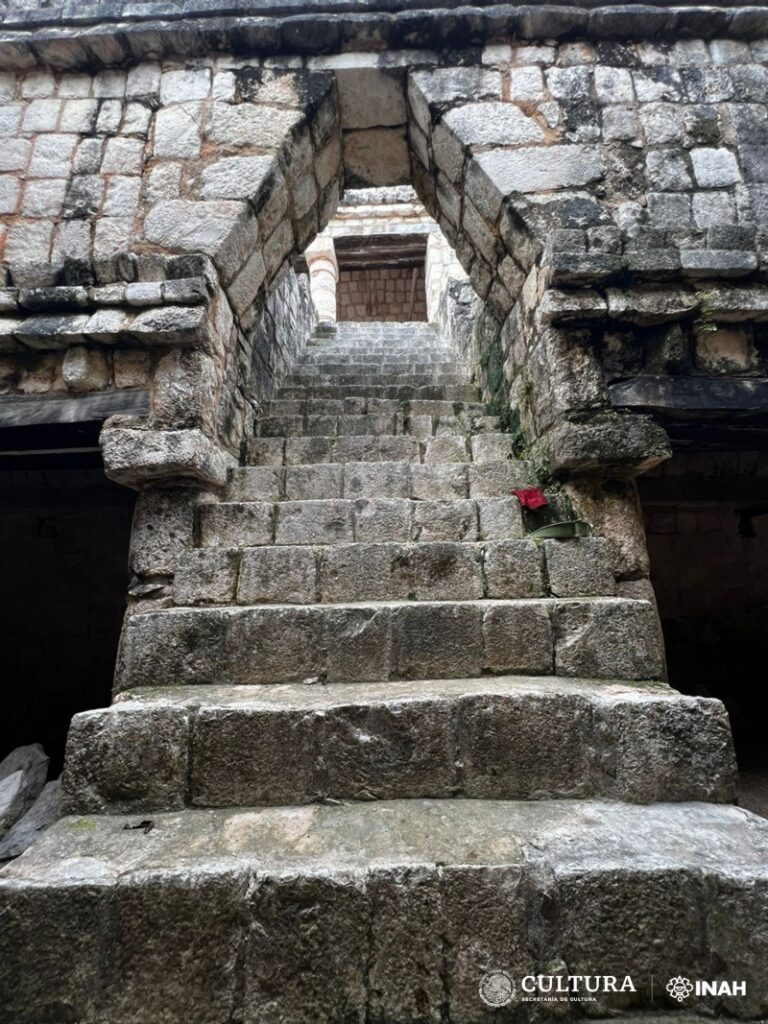 Ruinas Mayas de Yucatán. Serie inicial Chichén viejo.