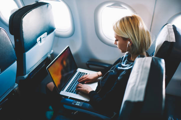 Consejos para evitar robo de datos en aeropuertos y aviones por redes wifi.