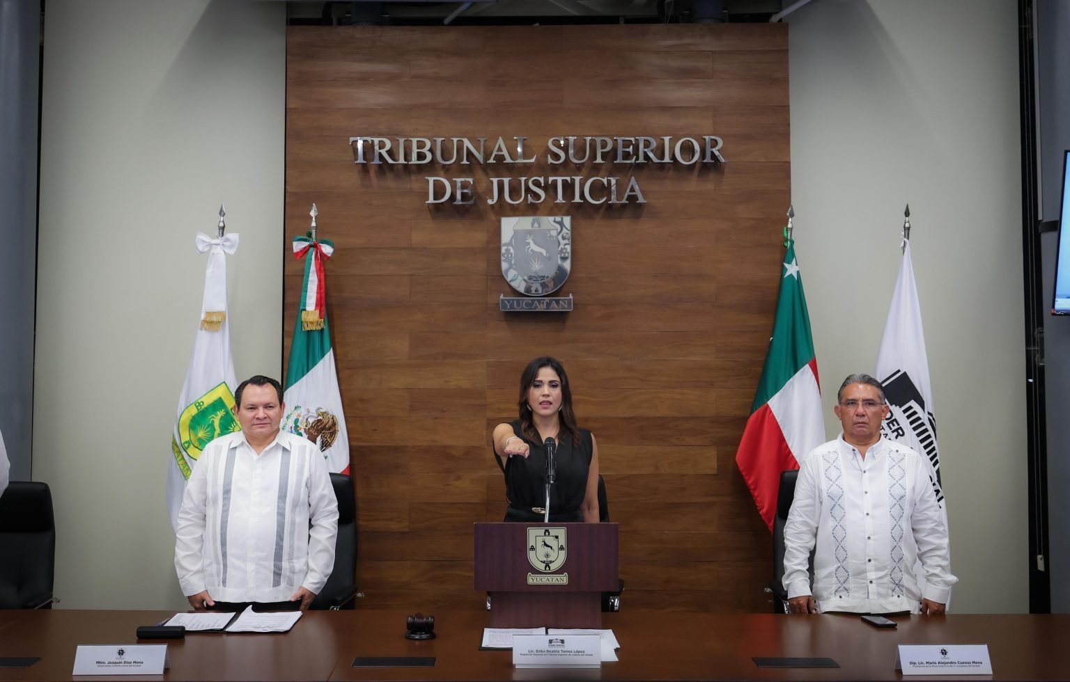 Huacho Díaz atestigua relevo histórico en el Tribunal Superior de ...